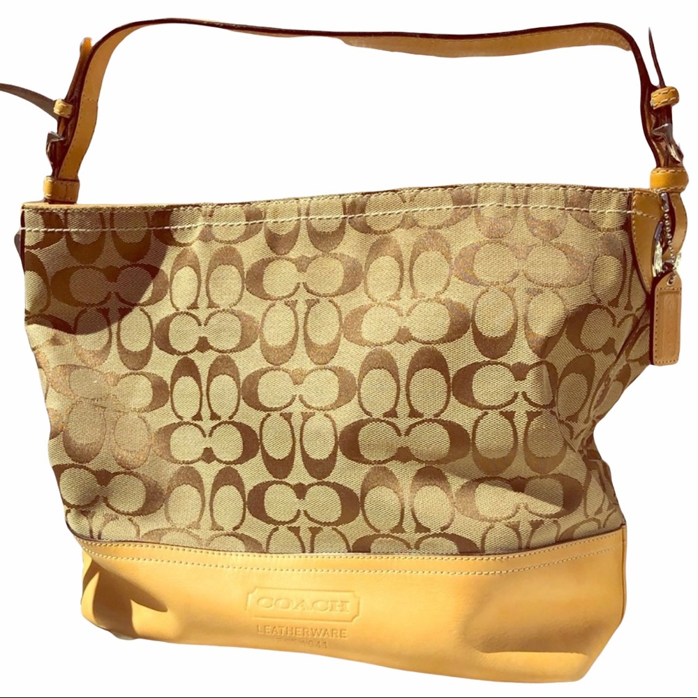Coach Hobo Style Shoulder Bag